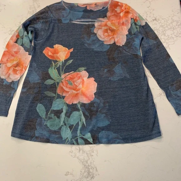 Soft Surroundings Blue Floral Top Large Split Neck 3/4 Sleeve Soft Lightweight - Picture 2 of 10